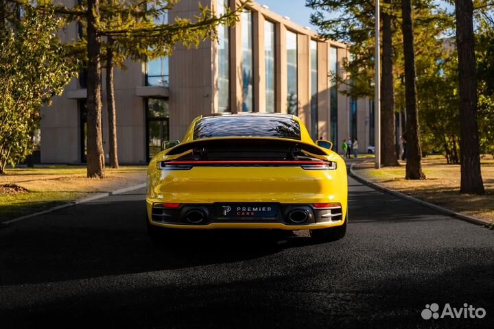 Аренда авто Porsche 911 Carrera 4S