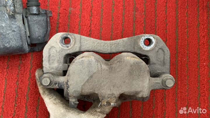 Суппорта в сборе Opel Antara 2.4 2014 год