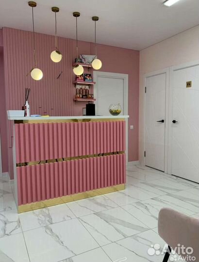 Администратор салона красоты, клиники лазерной