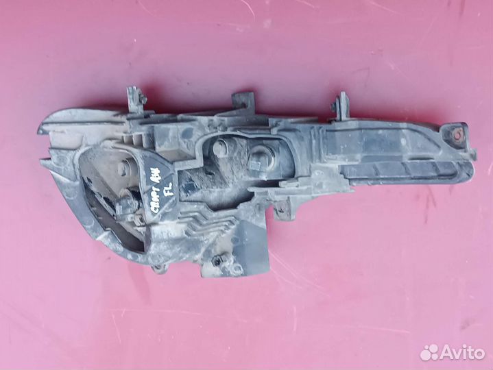 Фара противотуманная правая оригинал Киа Спортаж 3