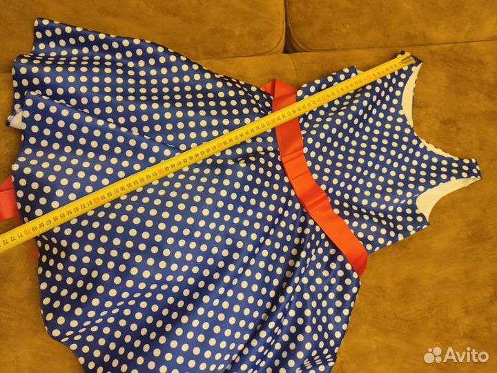 Нарядное платье для девочки 140