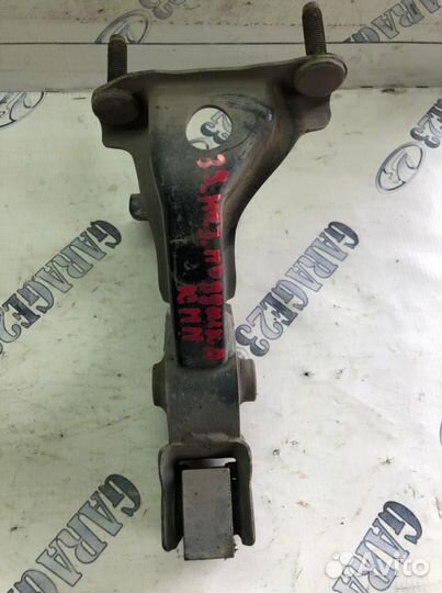 Подушка кпп Toyota noah задняя нижняя