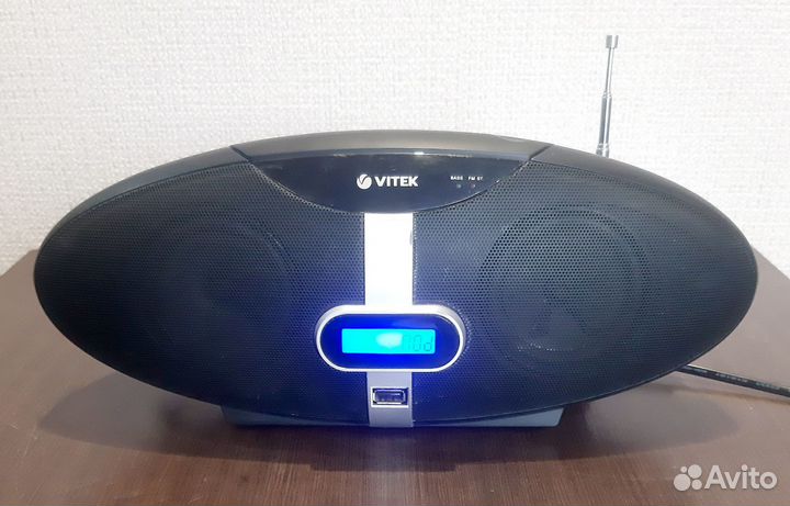 Vitek VT-3450 BK Магнитола(CD-MP 3. USB)