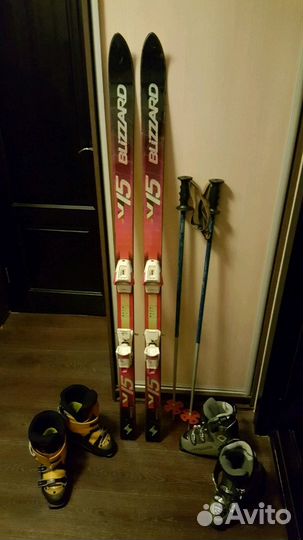 Горные лыжи и ботинки