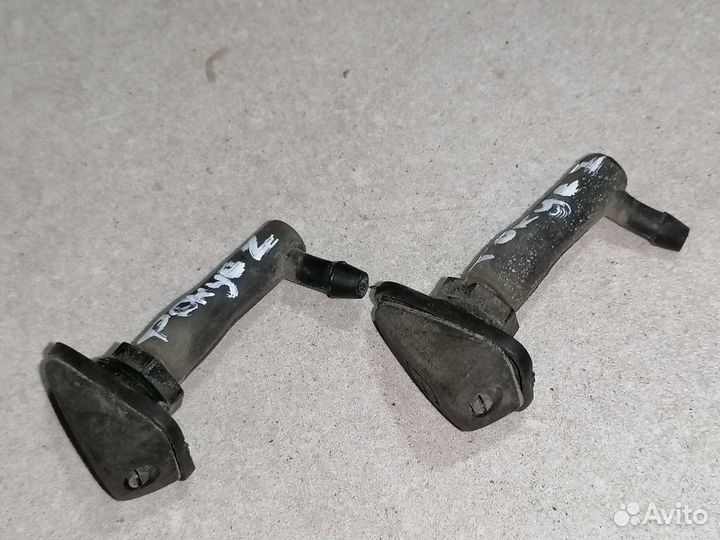 Форсунки омывателя лобового стекла VW Pointer 2004