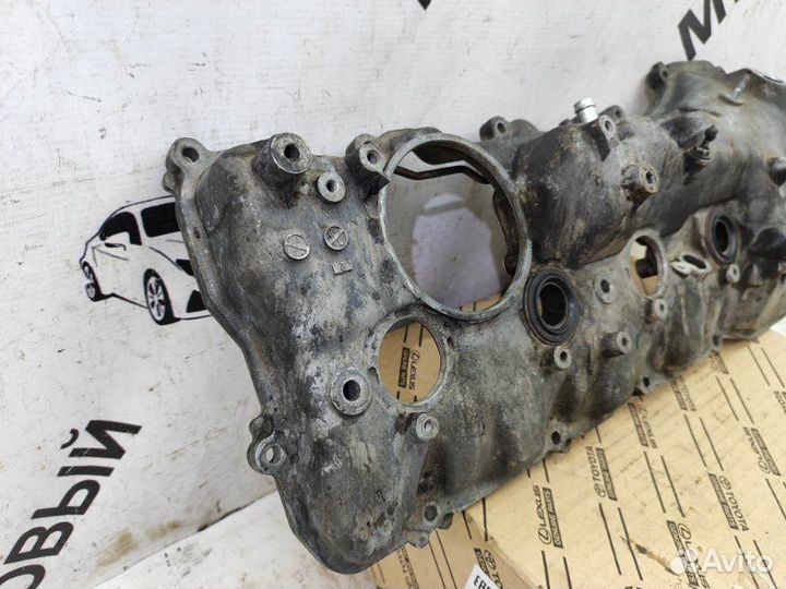 Клапанная крышка правая Lexus Ls460