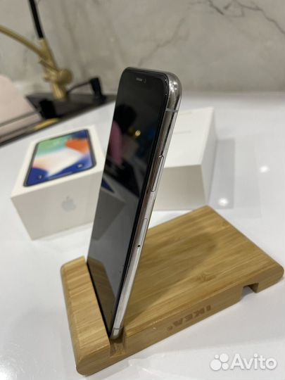 iPhone X, 256 ГБ