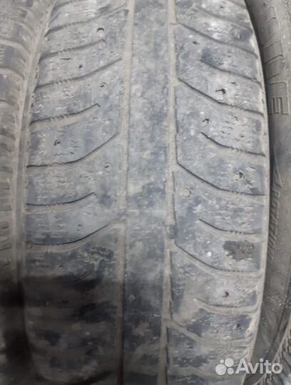 Bridgestone Ice Cruiser 7000 215/70 R16