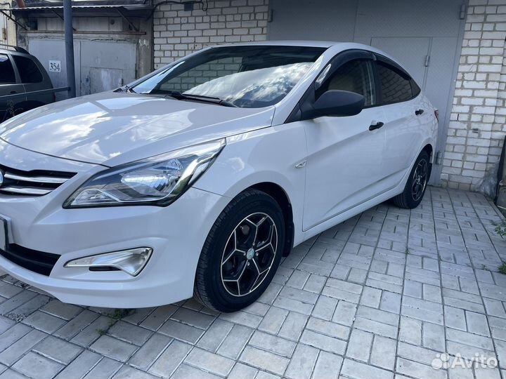 Hyundai Solaris 1.4 AT, 2015, 52 700 км