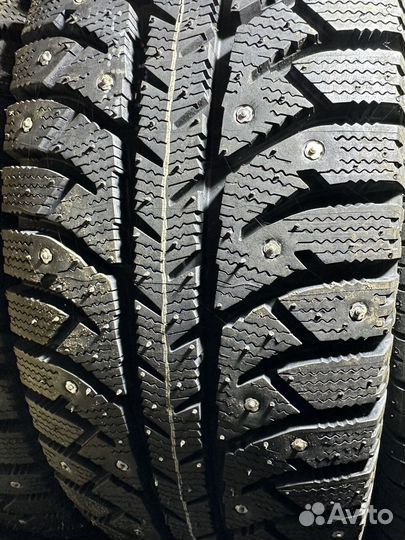 Bridgestone Ice Cruiser 7000 205/65 R15 94T