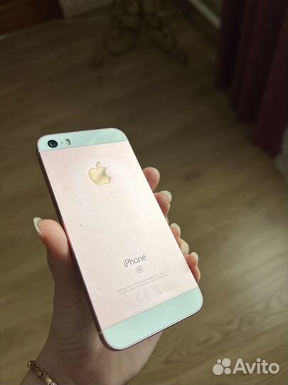 iPhone SE розовый 32 гб