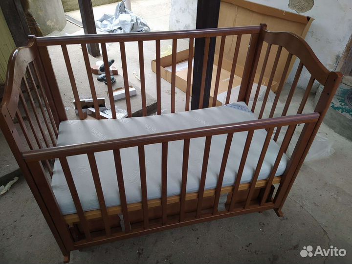 Кроватка детская с рождения с ортопед. матрасом