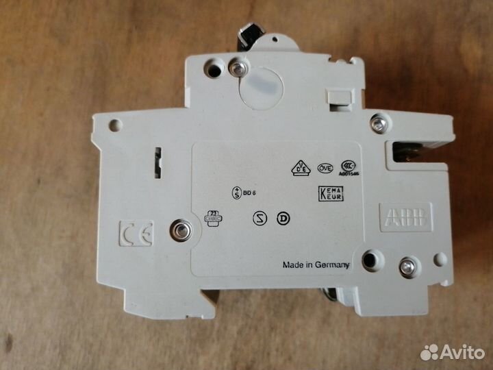 Автоматический выключатель 3-полюсный 16А ABB