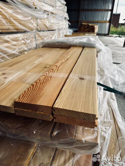 Профилированная доска пола из лиственницы