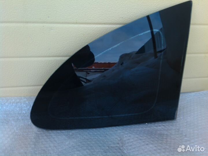 Киа Rio 1(универсал) -стекло заднего правого крыла