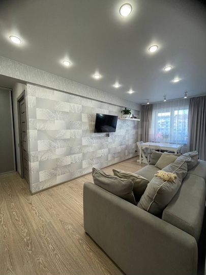 3-к. квартира, 60 м², 2/5 эт.