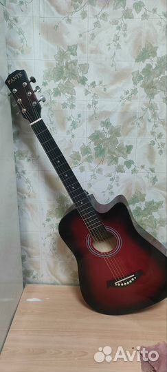 Акустическая гитара