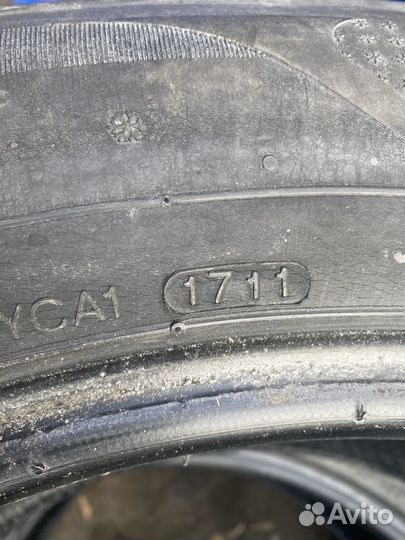 Kumho I'Zen RV Stud KC16 255/50 R19