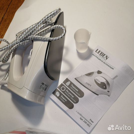 Утюг Leben с разбрызгивателем новый