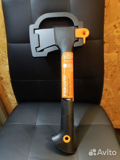 Топор Fiskars Solid A6