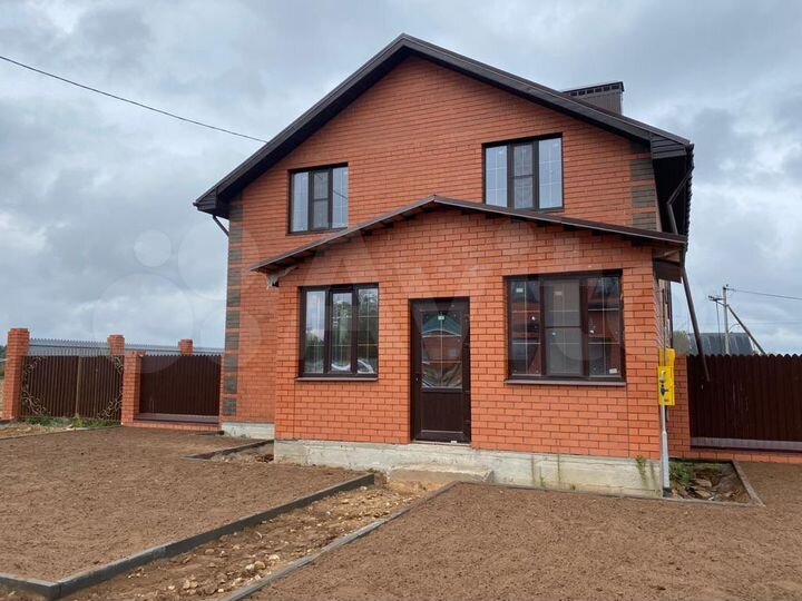 Коттедж 137 м² на участке 10 сот.