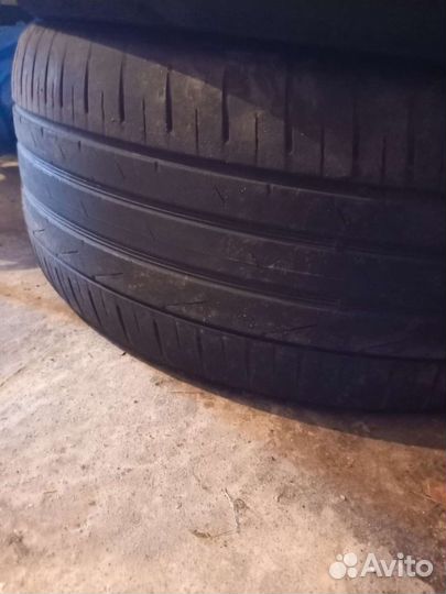 Продам комплект шин R18