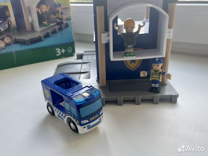 Brio полицейский участок и вертолёт