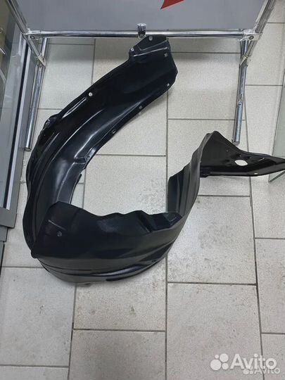 Подкрылок правый Honda Accord 8