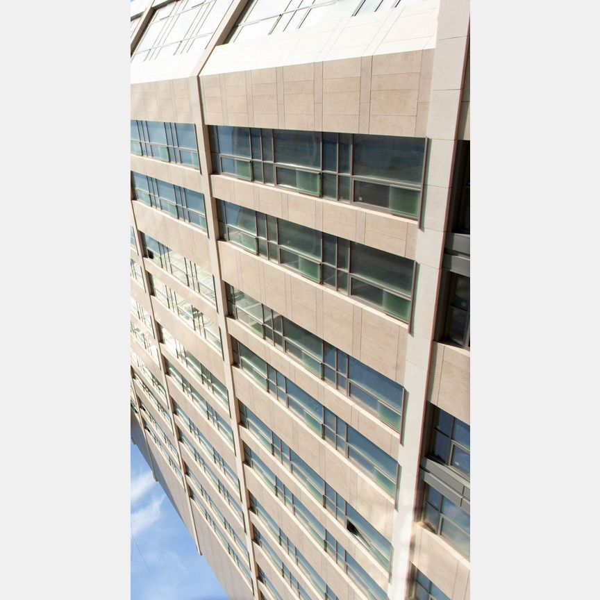 3-к. квартира, 104 м², 17/23 эт.