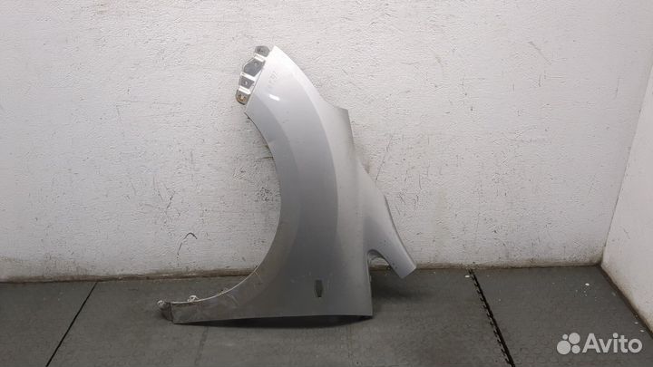 Крыло Toyota Verso, 2011