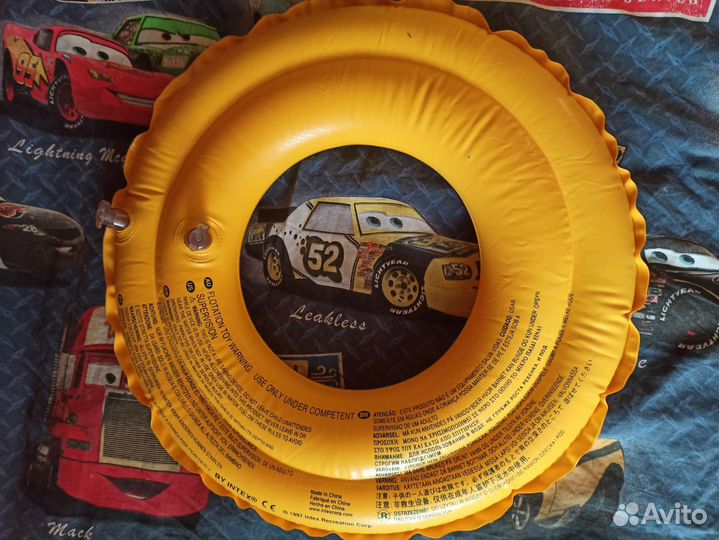Детский надувной жилет и круг для плавания