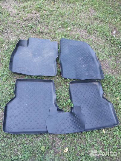 Оригинальные коврики на Ford Focus II