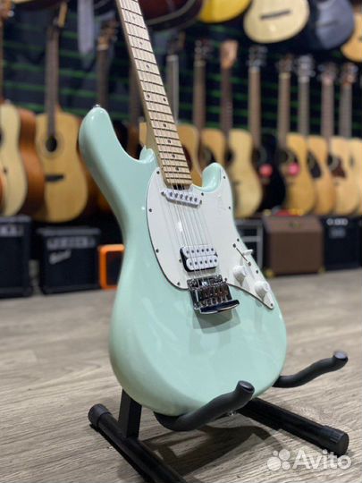Sterling by Music Man Cutlass электрогитара