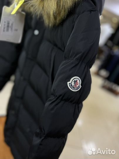 Зимняя куртка moncler