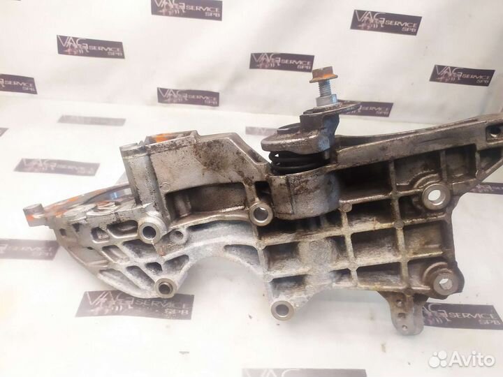 Кронштейн генератора VW VAG 2.0 TDI CGL