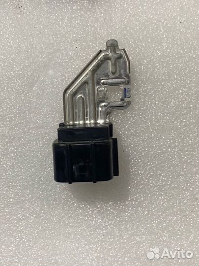 Датчик массы передний Toyota Camry V70/V75