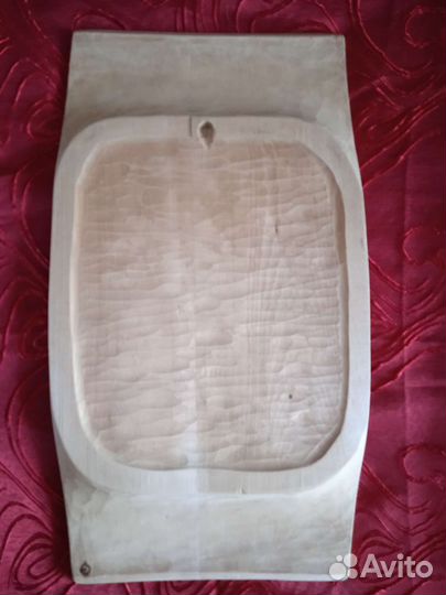 Поднос деревянный в хор. состоянии. Толщина 18мм