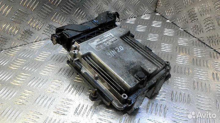 Блок управления двигателем Jeep Compass