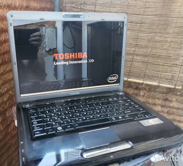 Ноутбук toshiba