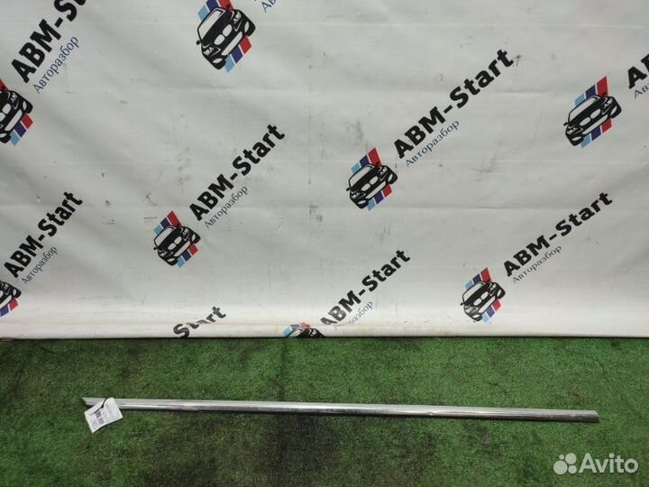 Молдинг стекла передний правый Bmw 530I F10