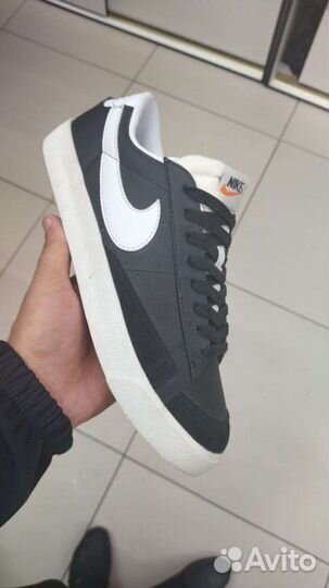 Nike blazer mid 77