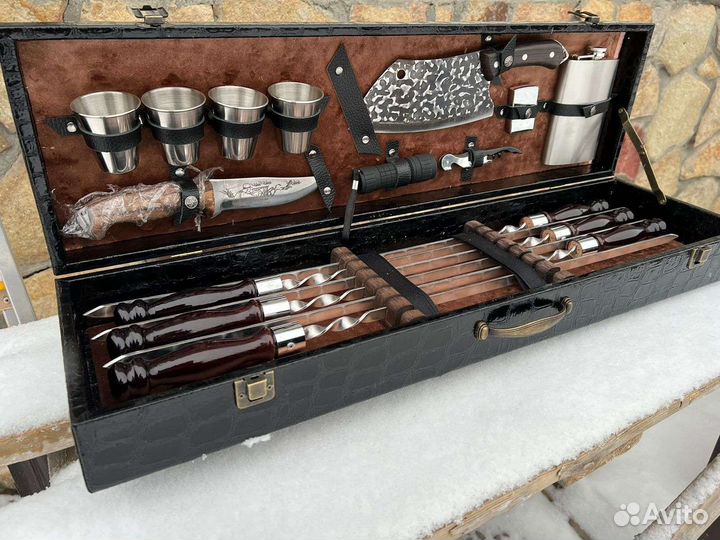 Подарочный шашлычный набор шампура нож