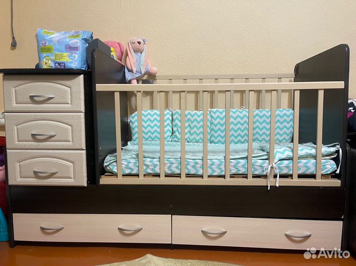 Детская кроватка