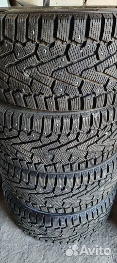 Pirelli Ice Zero 245/40 R18