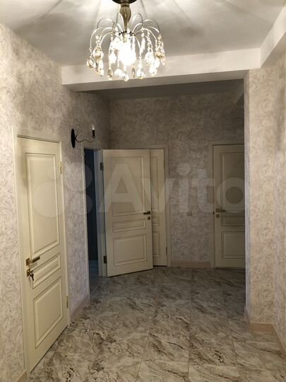 2-к. квартира, 70 м², 4/5 эт.