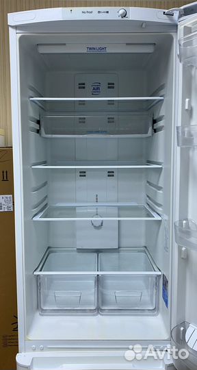 Холодильник Indesit (No Frost) 200 см