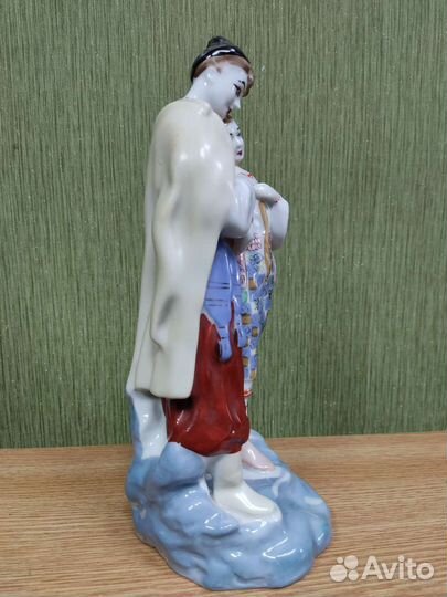 Статуэтка фарфоровая Майская ночь СССР