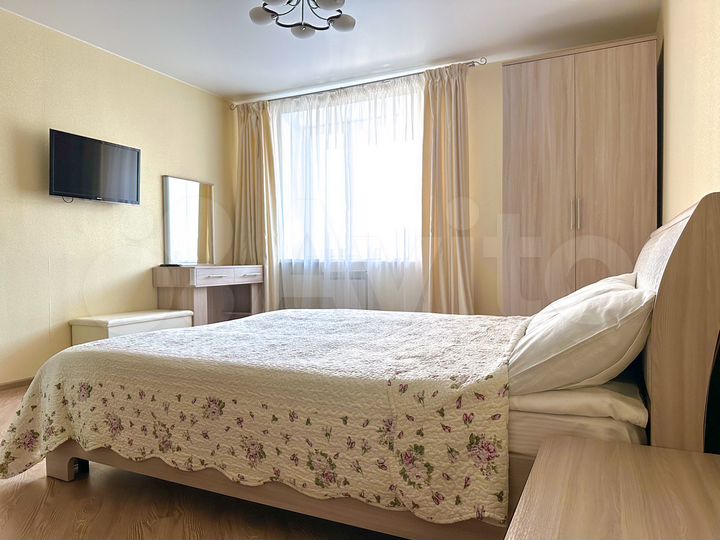 1-к. квартира, 43 м², 2/10 эт.