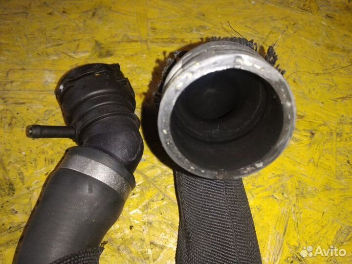 Патрубок системы охлаждения Audi A6 C6 caha 2010