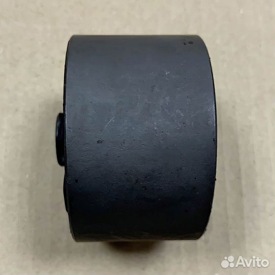 Сайлентблок опоры двигателя Mazda 323